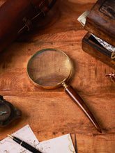 Sierra Magnifying glass F