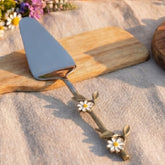 Silver Falls Daisy Pie Server
