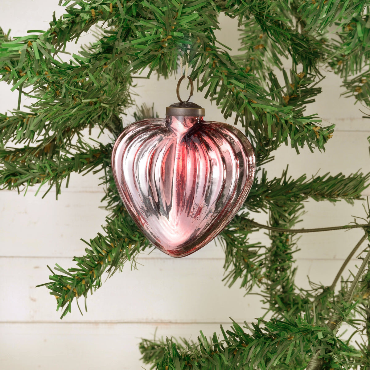 Romance heart ornament