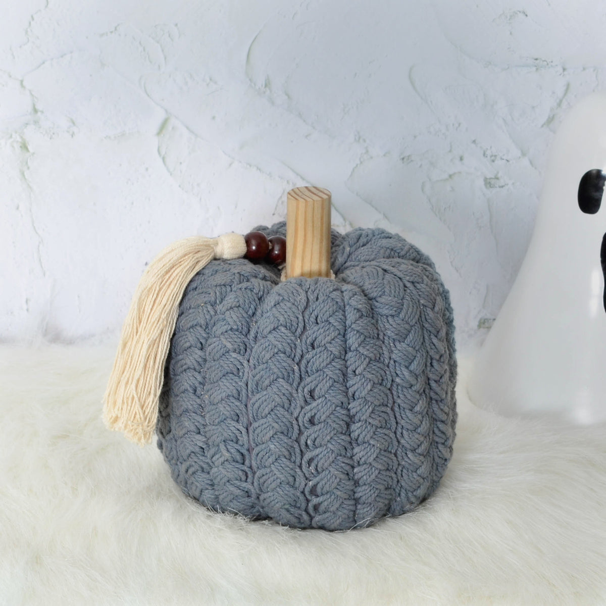 Holly braided pumpkin grey