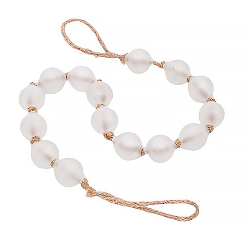 Riveria garland white