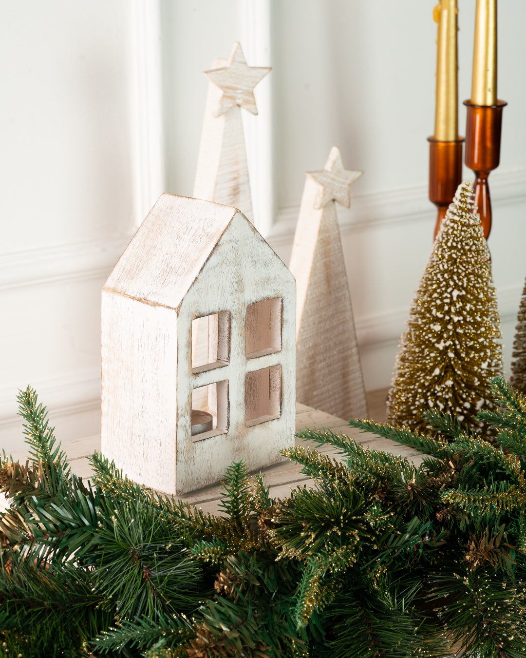 Orion Wooden House White L