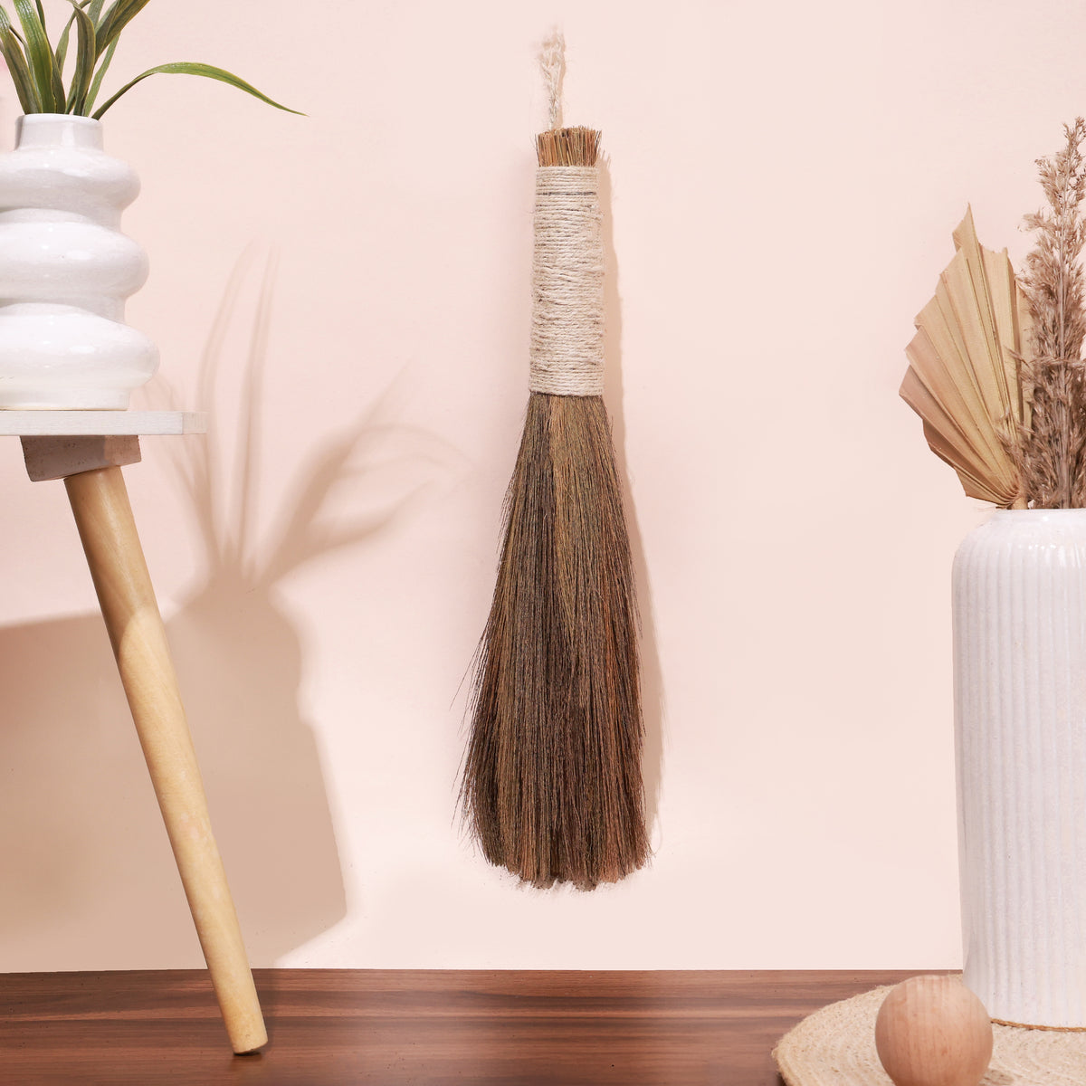 Sierra Broom Natural
