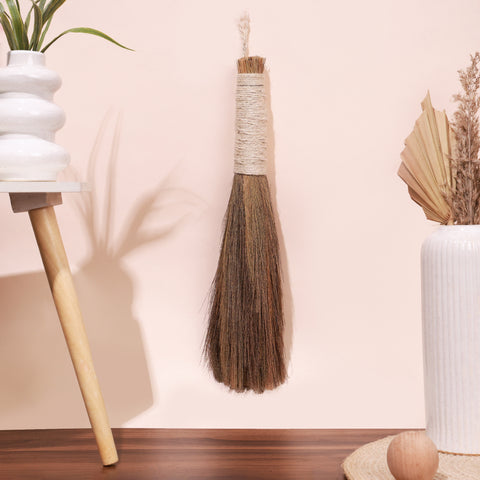 Sierra Broom Natural
