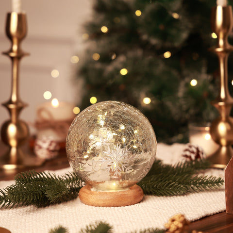 Adonis Snow Globe S