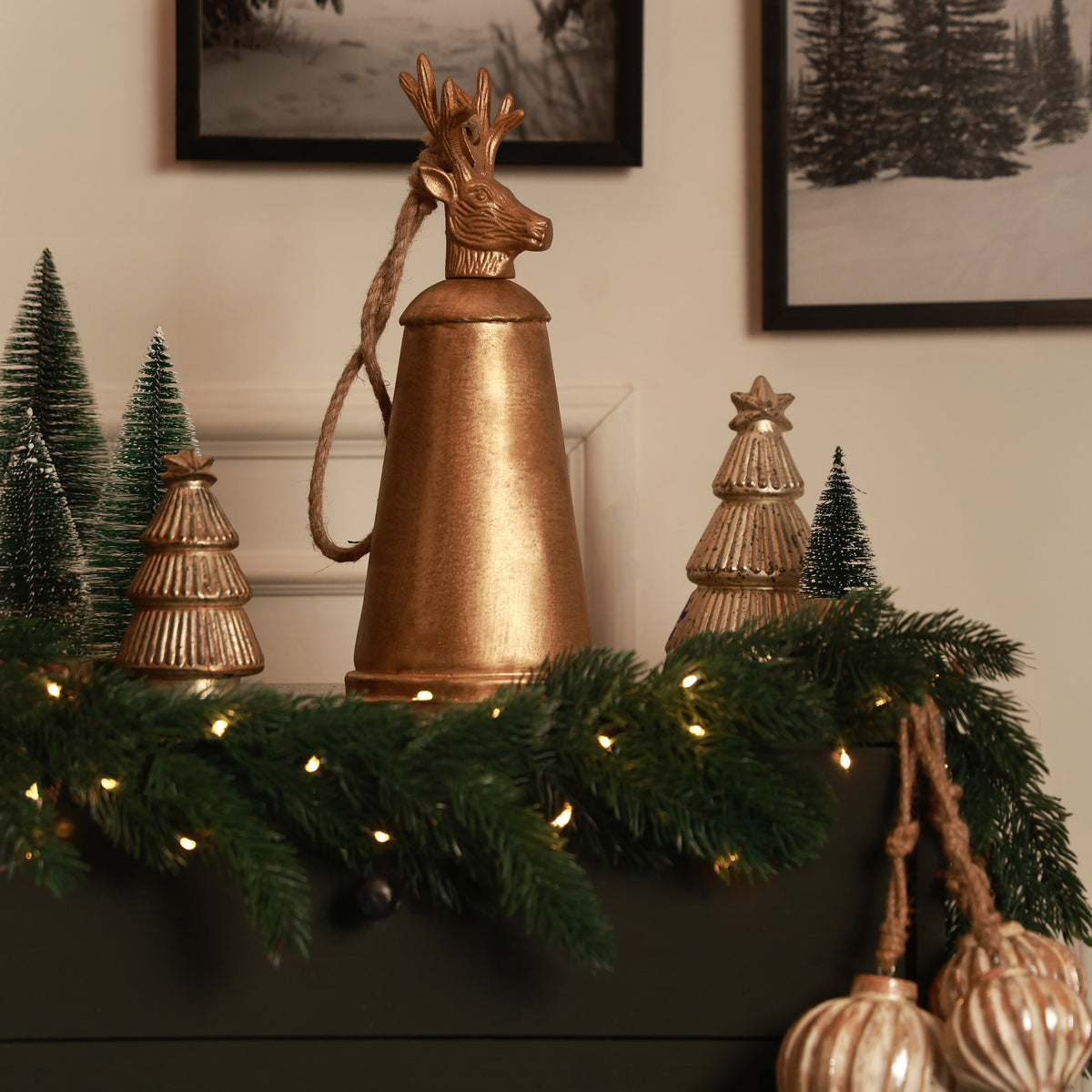 Blitzen reindeer bell gold L