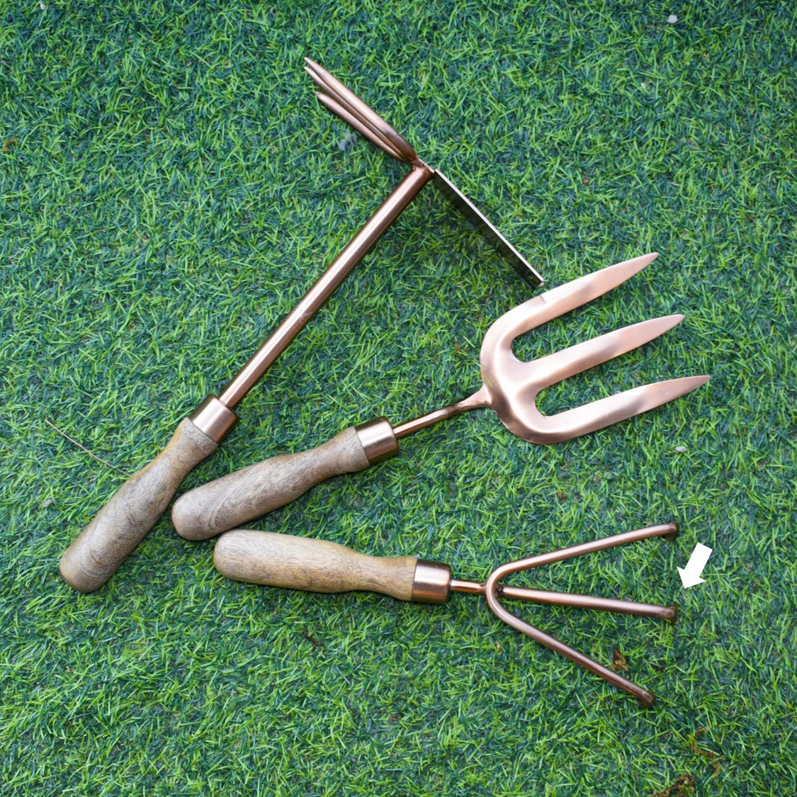 Dana hand rake
