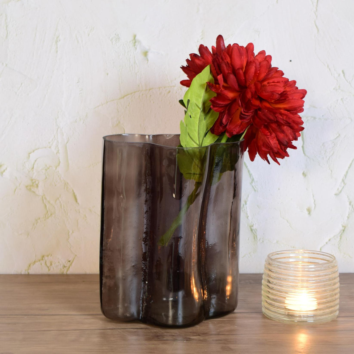 Elle vase charcoal S