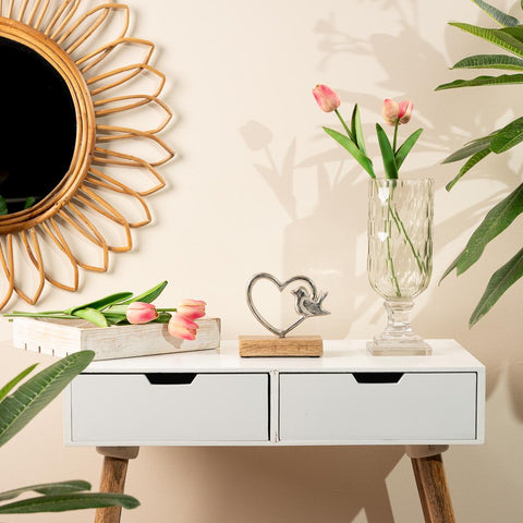 Ivy bird table décor
