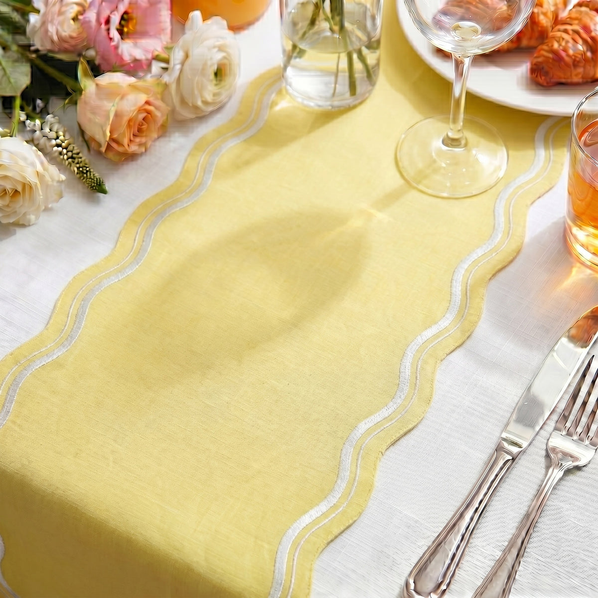 Leena Scallop Runner Yellow