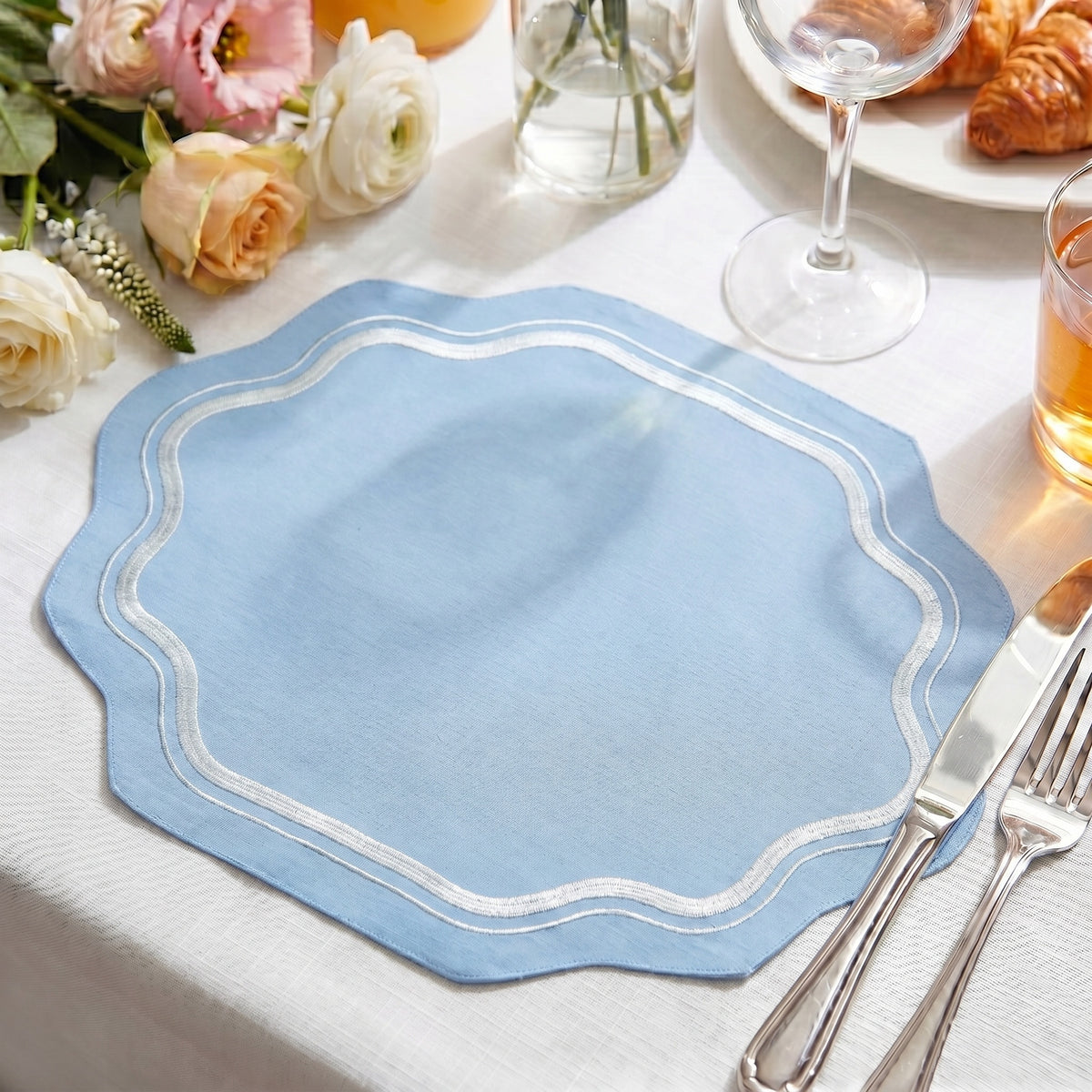 Leena Scallop Table Mat Blue